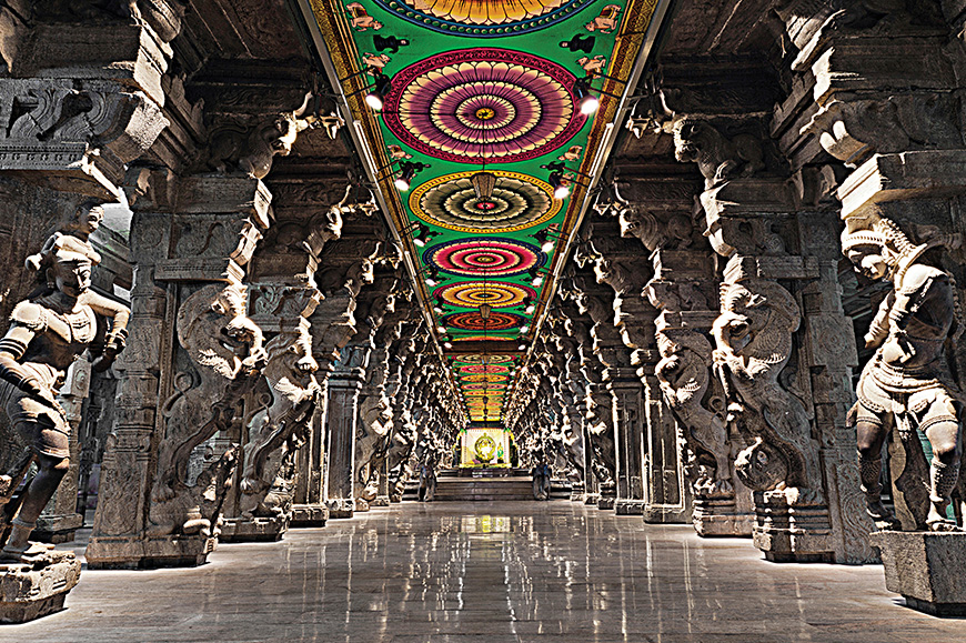 India - "Going to bed ceremony" at Sri Meenakshi Temple